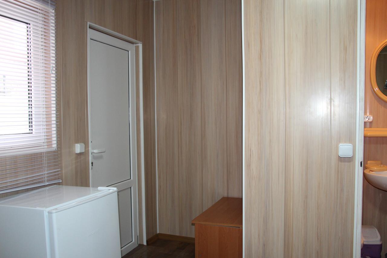 Дом Семейного Отдыха Karolino-Buhaz Extérieur photo